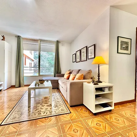 La Roca Apartment *