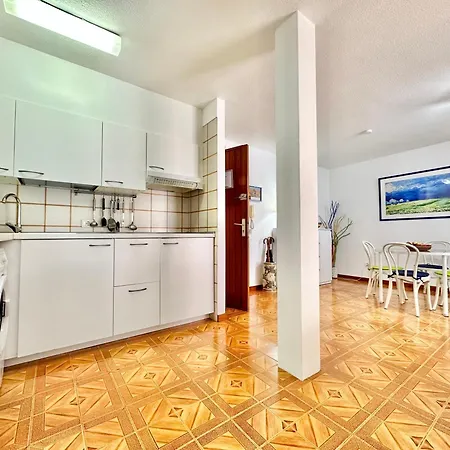 Apartment La Roca *